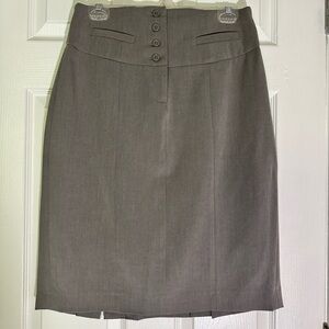 Gray front button skirt w/slits in back